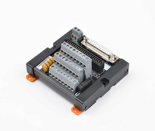 ͨ�þo����ģ�Mݔ��ݔ�����Ӱ� Q-8AIO