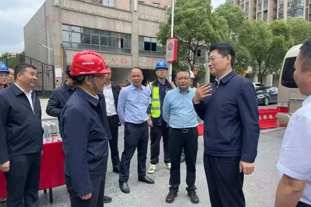 萍鄉(xiāng)市市委書記劉爍到萍鄉(xiāng)市主城區(qū)排水系統(tǒng)提質(zhì)增效系統(tǒng)化治理工程（一期）調(diào)研督導(dǎo)工作