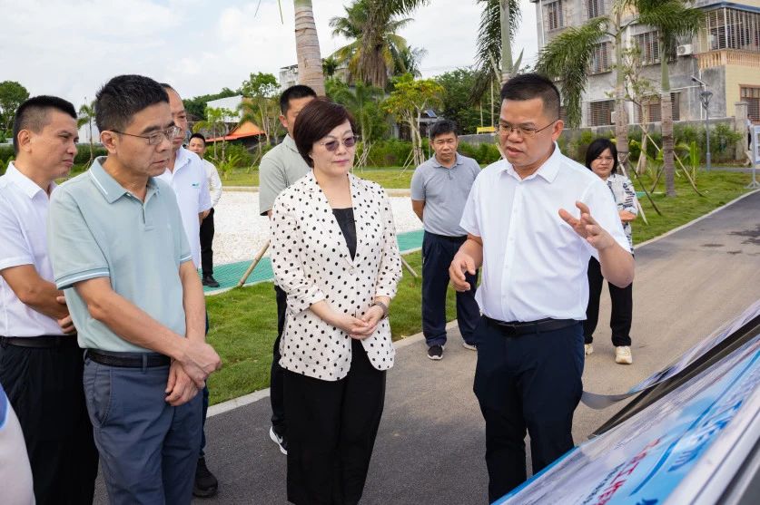 海南省政協(xié)副主席劉艷玲一行到保亭項目檢查指導工作