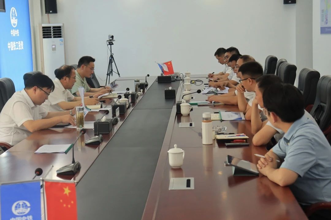 公司黨委副書記、總經(jīng)理李明華到海南定安項目檢查指導(dǎo)工作