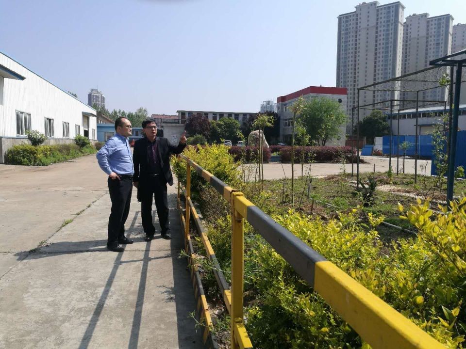 公司黨委書記尹朝援到租賃中心調研指導工作